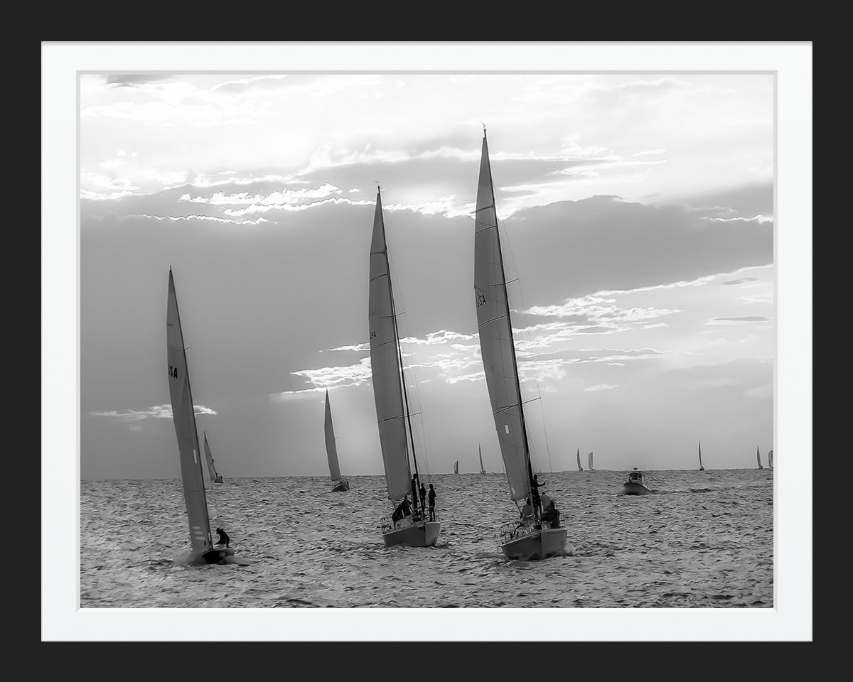 Lake Erie Sailing B/W